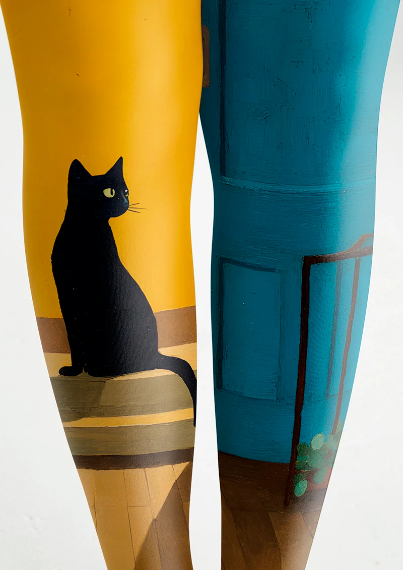 Viken Plan Curled Cat in Warm Light Tights Hosiery Pantyhose - Image 5